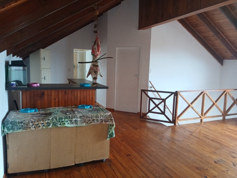 4 Bedroom Property for Sale in Noorsekloof Eastern Cape